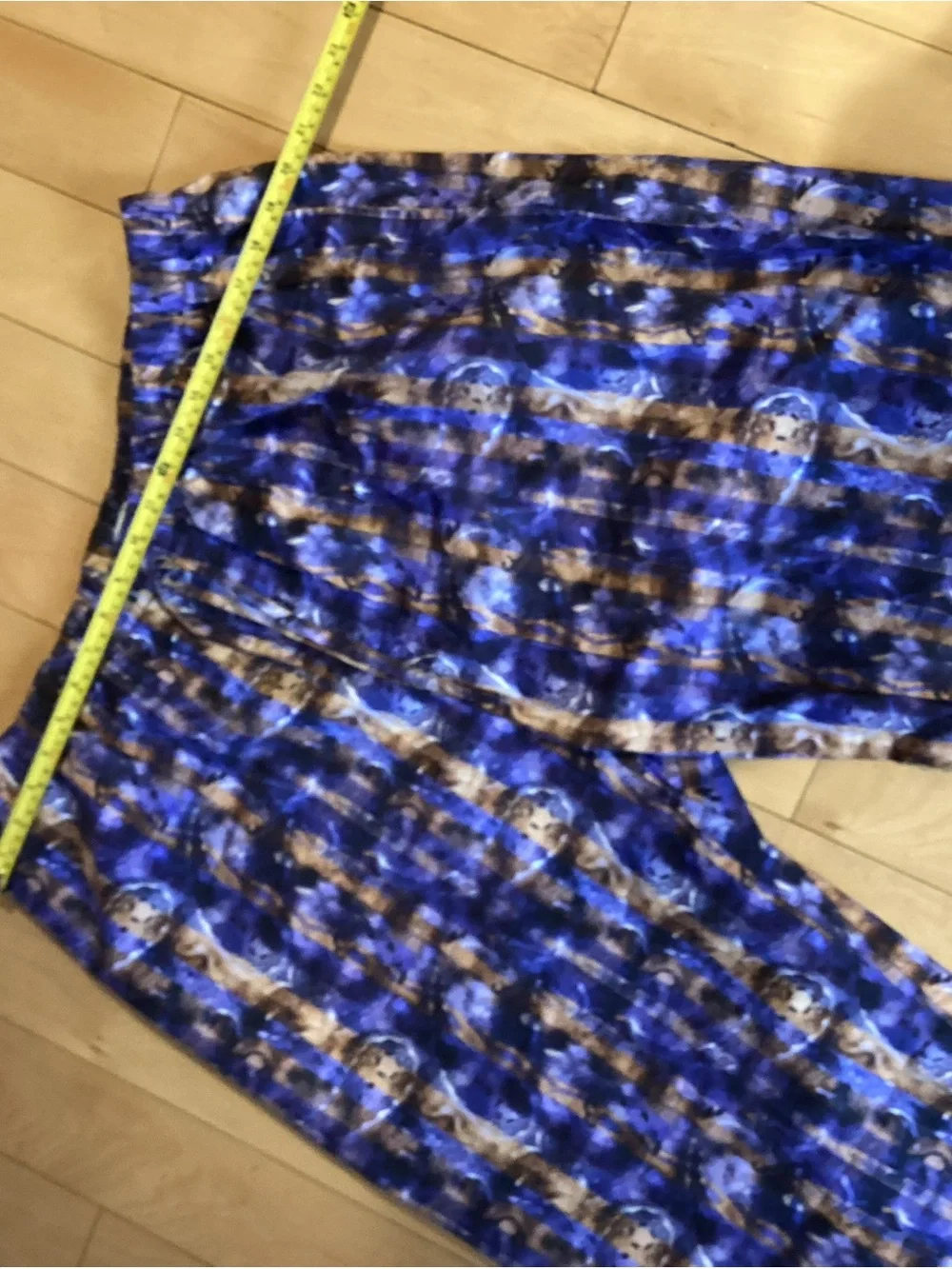 Robert Graham bold abstract